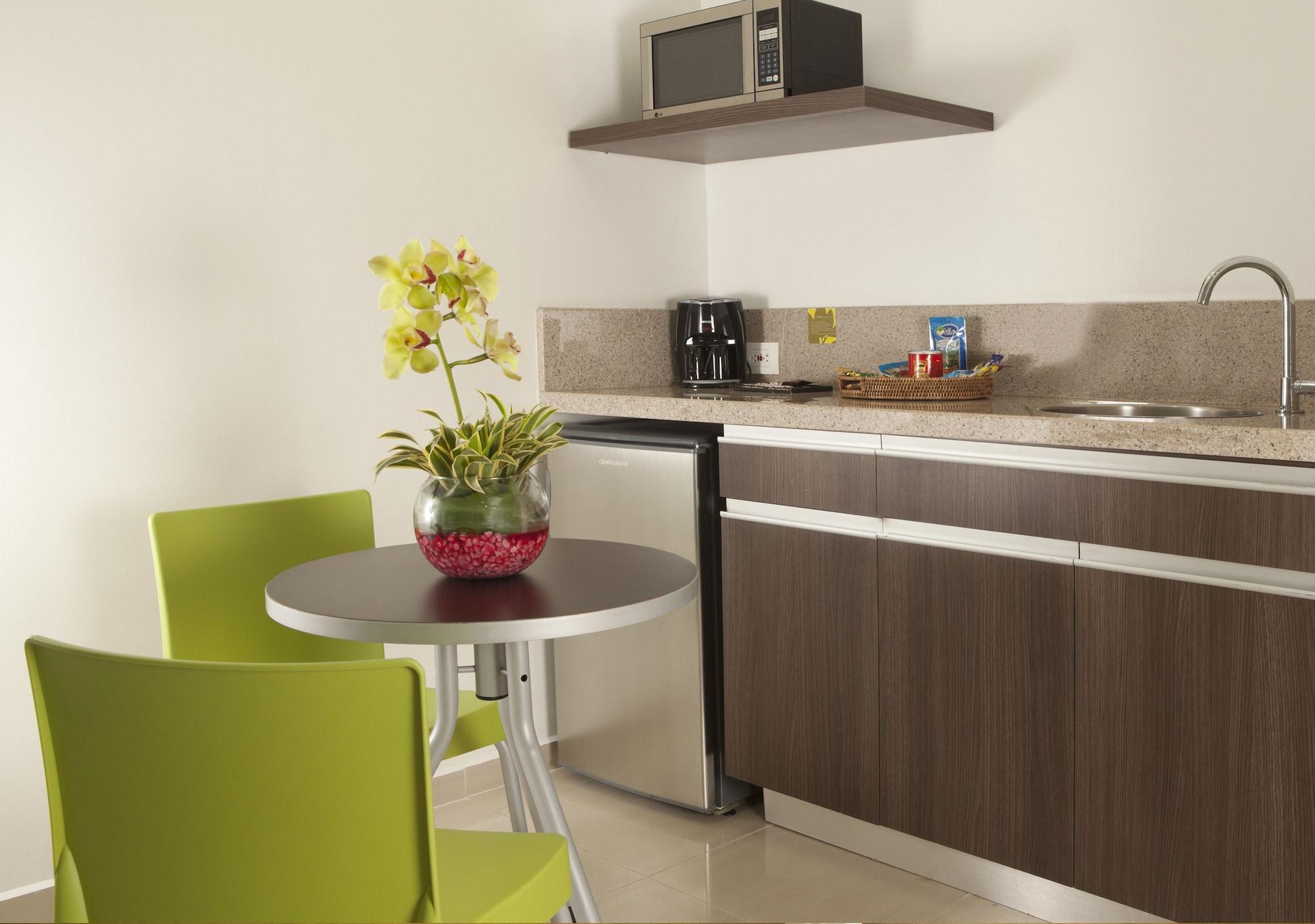 San Simon Hotel Pereira By Soratama Buitenkant foto Kitchenette